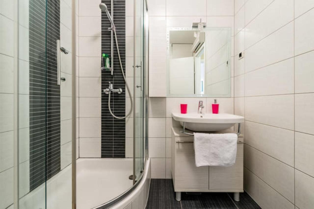 Near Beach Apartment Reno With Private Parking Split Dış mekan fotoğraf