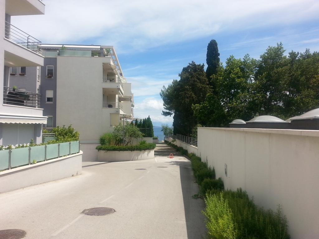 Near Beach Apartment Reno With Private Parking Split Dış mekan fotoğraf