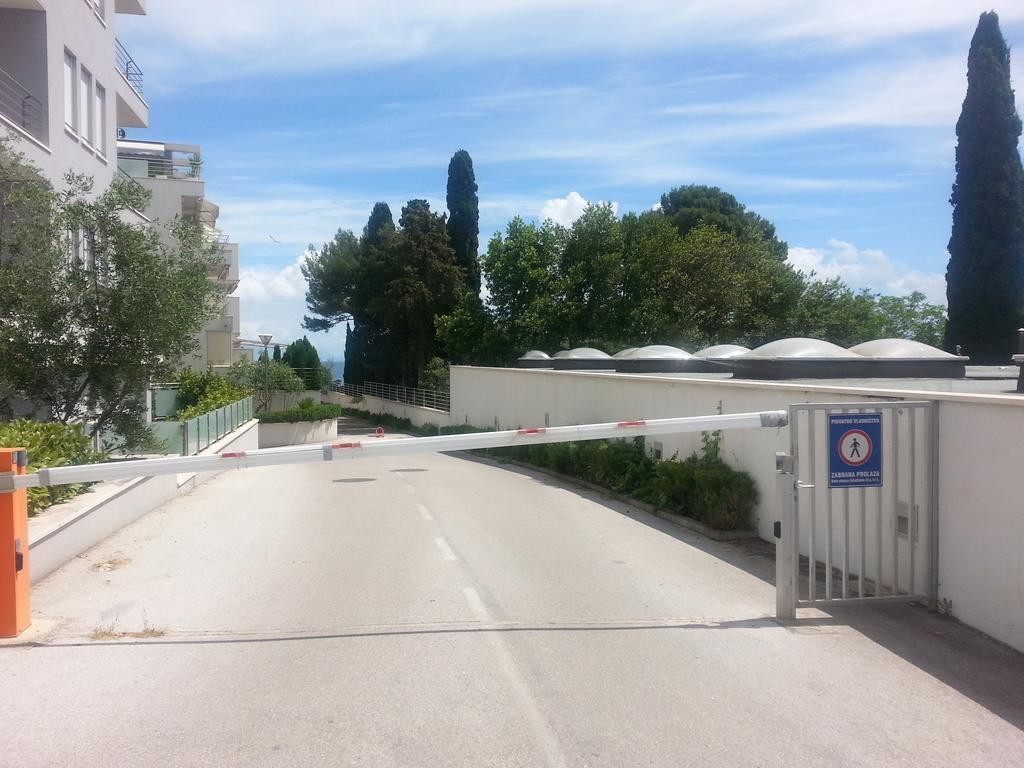 Near Beach Apartment Reno With Private Parking Split Dış mekan fotoğraf