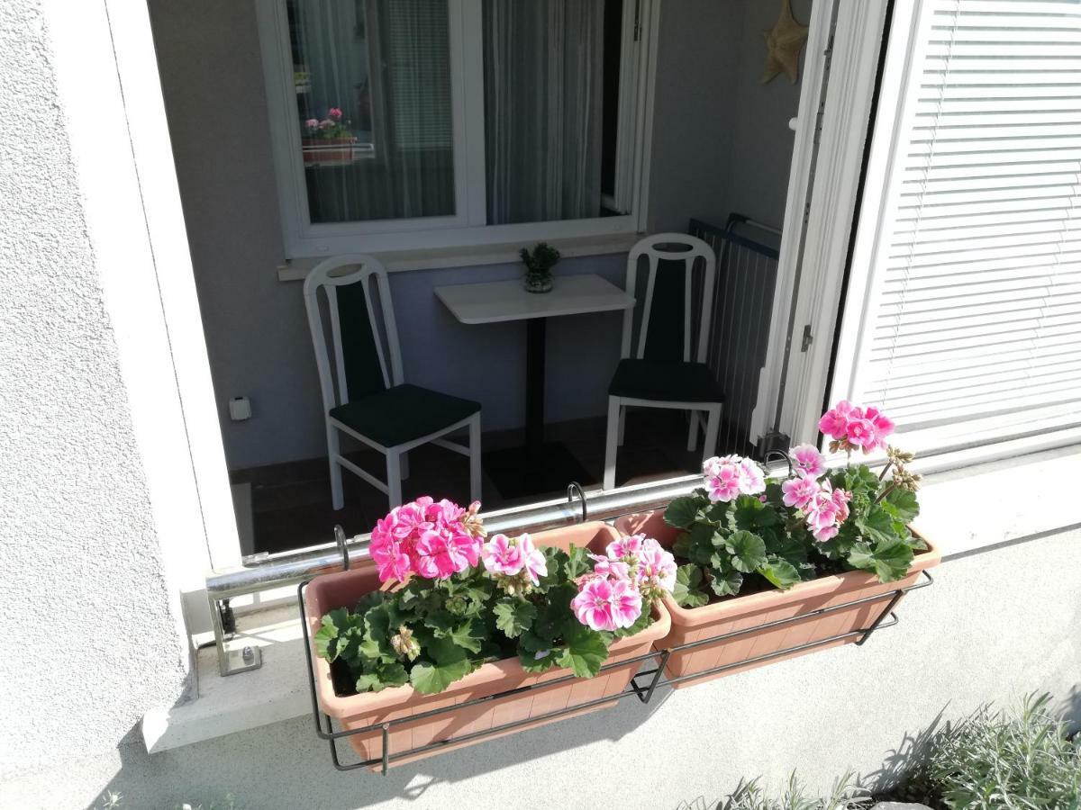 Near Beach Apartment Reno With Private Parking Split Dış mekan fotoğraf