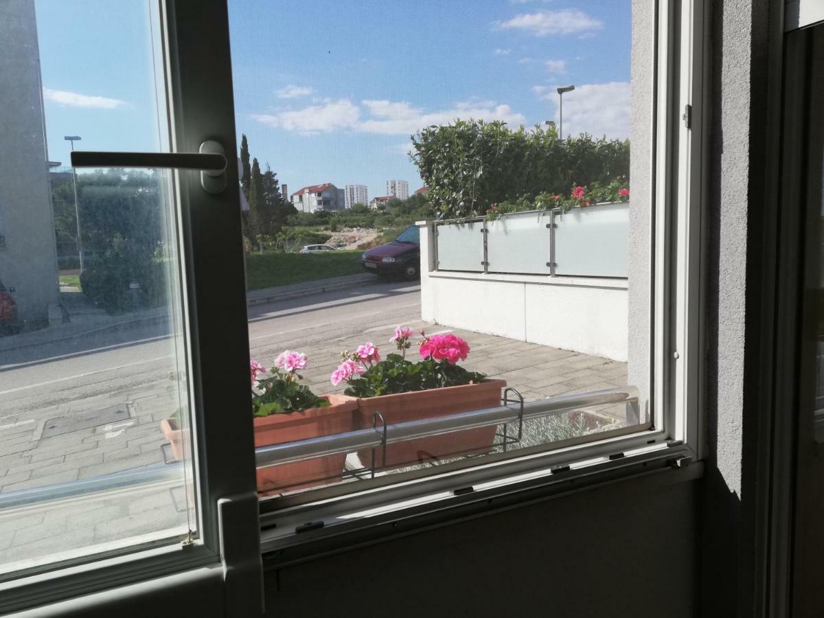 Near Beach Apartment Reno With Private Parking Split Dış mekan fotoğraf
